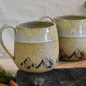 "Slim" skodelica s hribi - svetlo modra